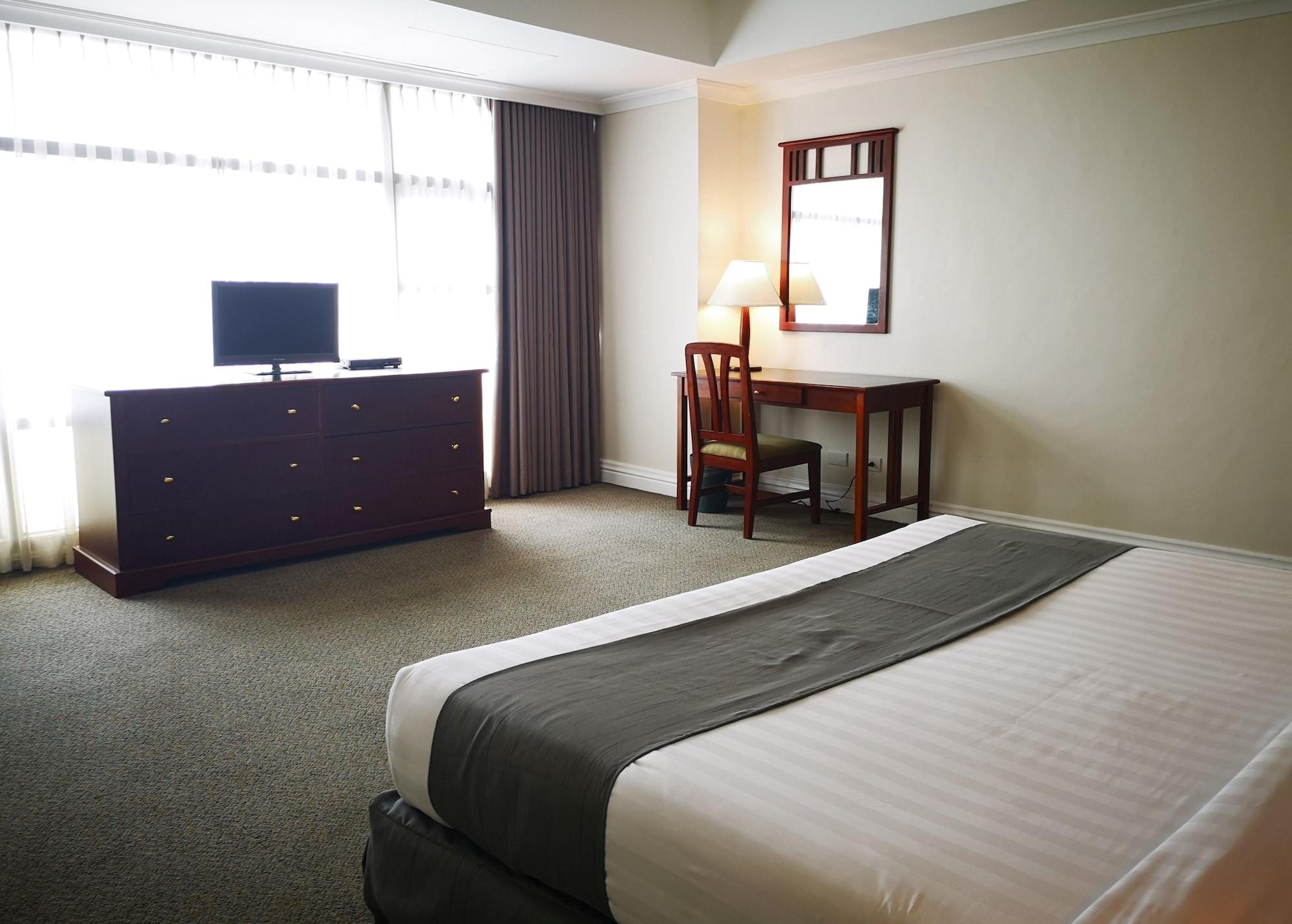 Infinity Tower Suites Makati City Buitenkant foto