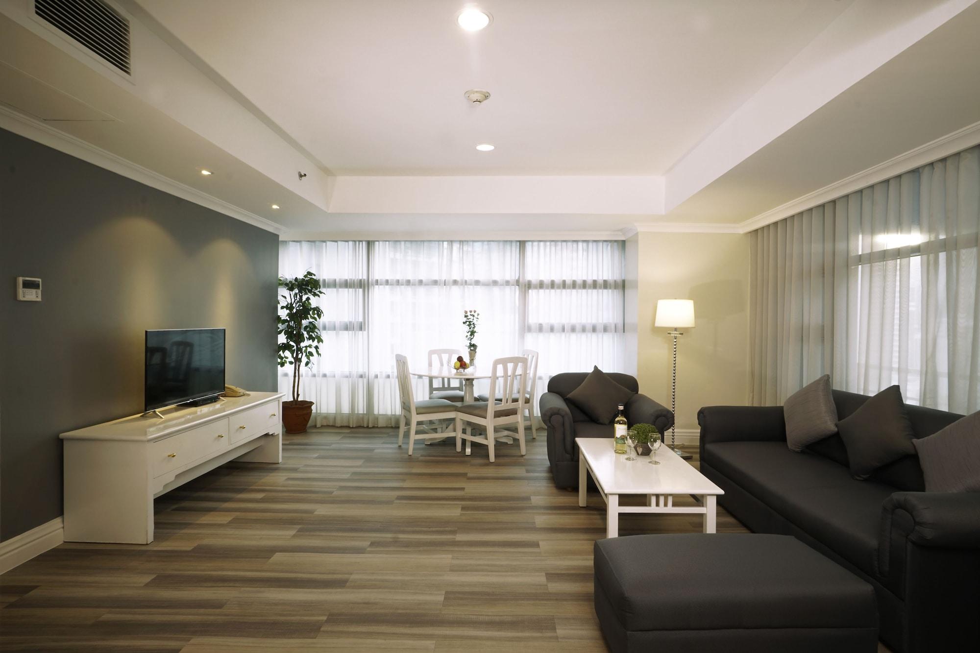 Infinity Tower Suites Makati City Buitenkant foto