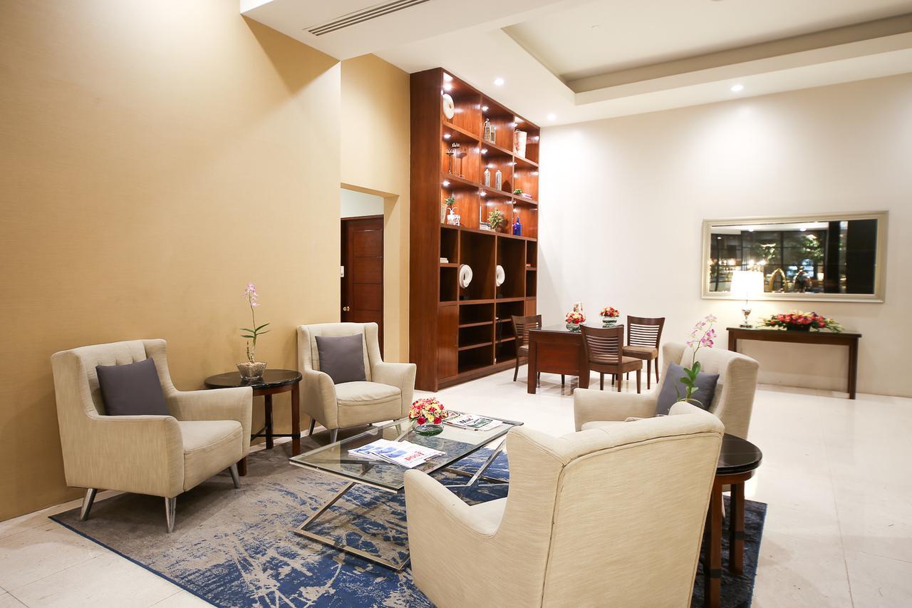 Infinity Tower Suites Makati City Buitenkant foto