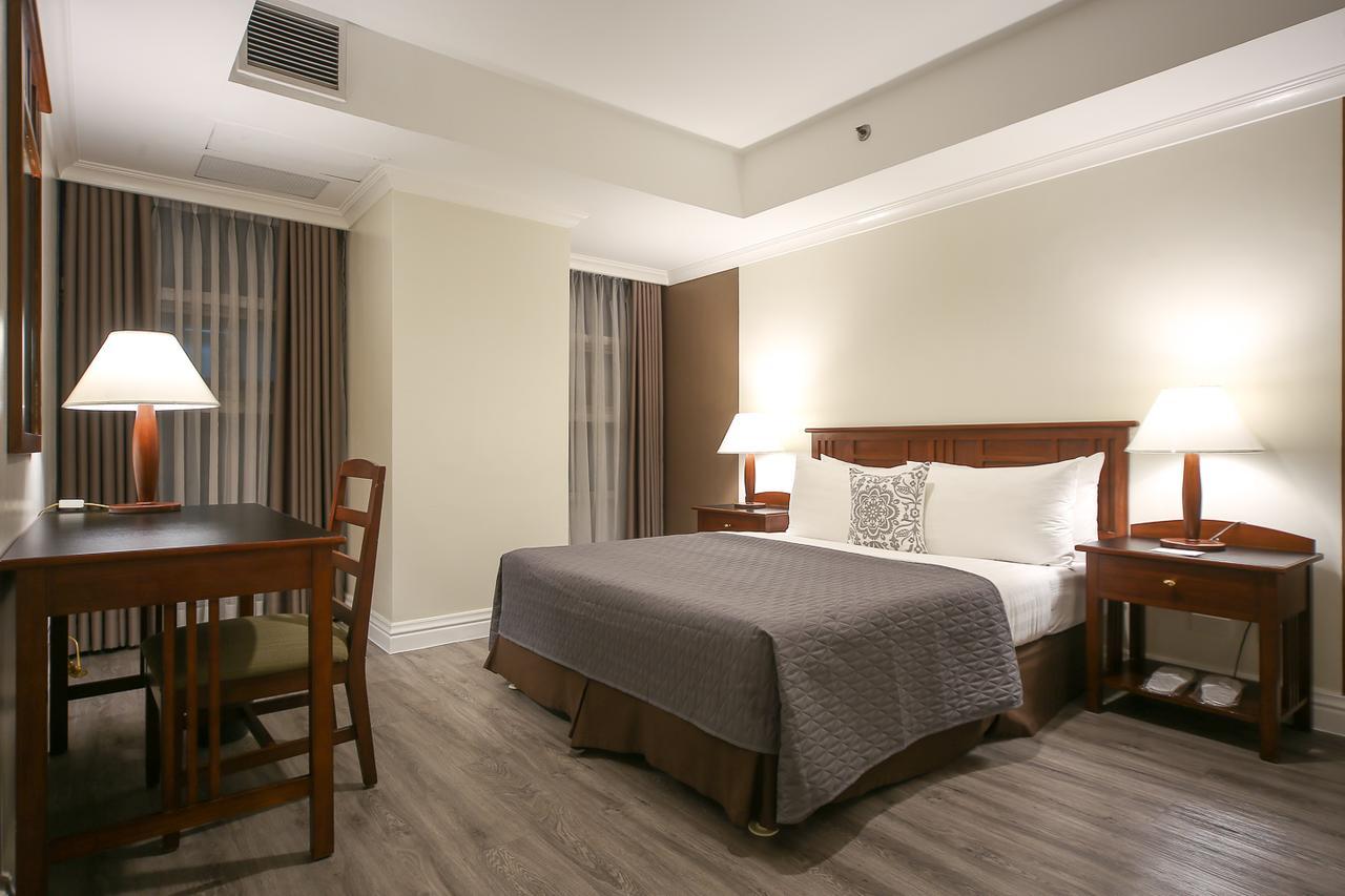 Infinity Tower Suites Makati City Buitenkant foto