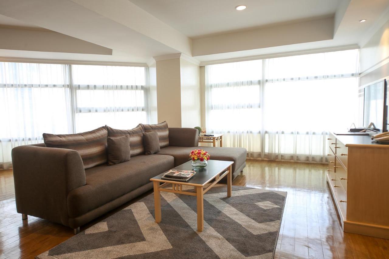 Infinity Tower Suites Makati City Buitenkant foto