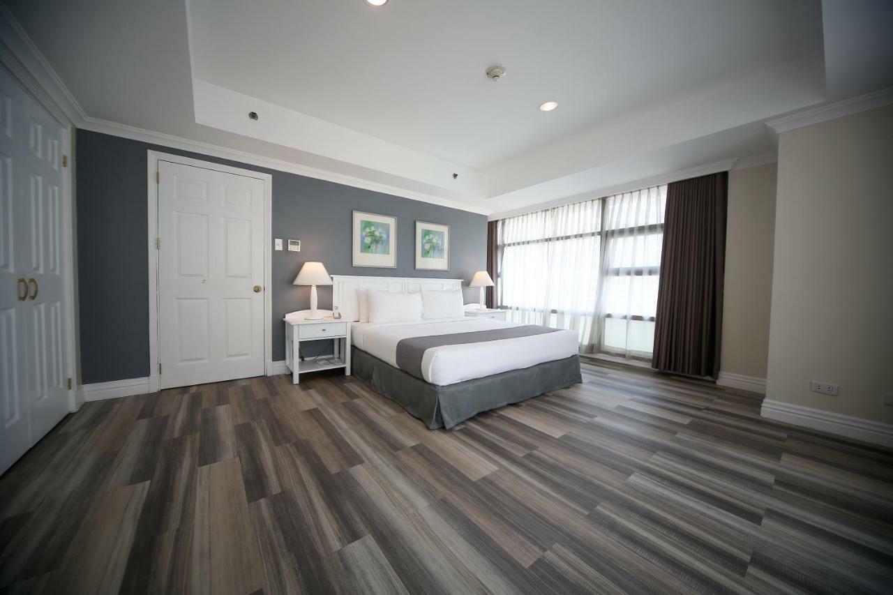 Infinity Tower Suites Makati City Buitenkant foto