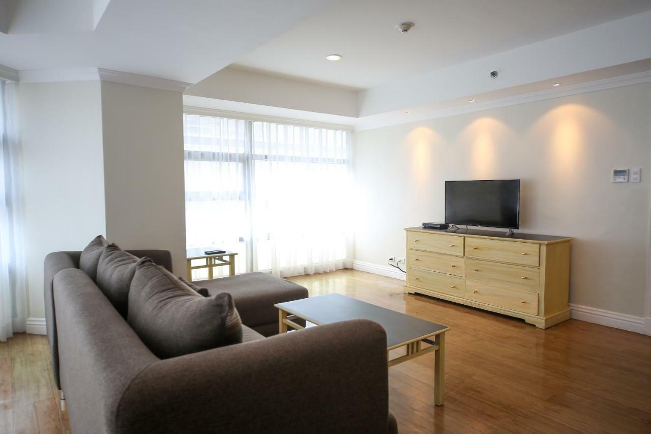 Infinity Tower Suites Makati City Buitenkant foto